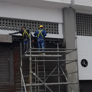 Instalación de Puerta Enrollable